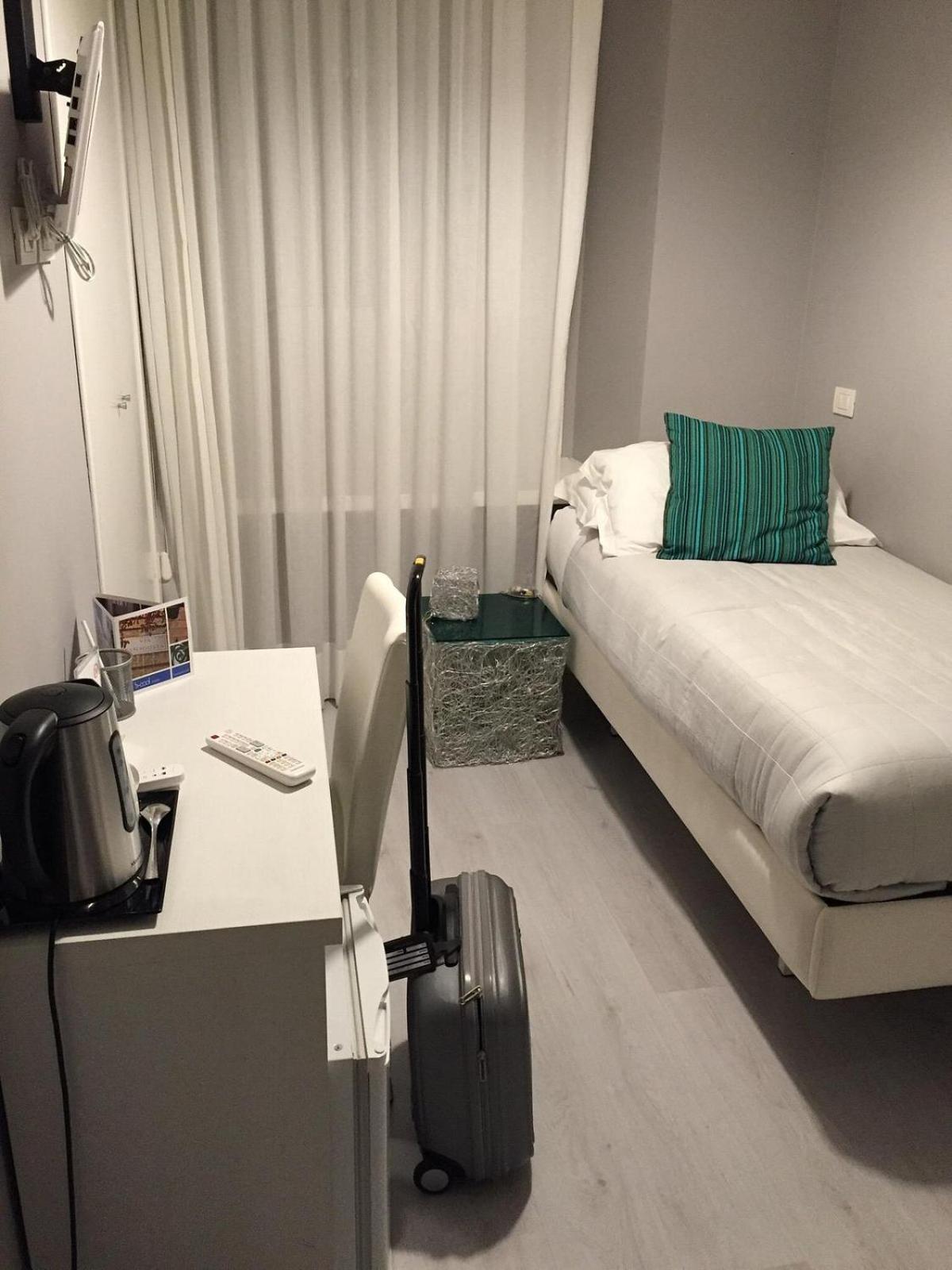 B-Cool (Adults Only) Bed & Breakfast Roma Ngoại thất bức ảnh